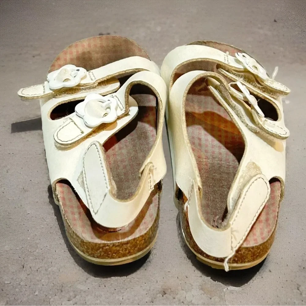 Wonder Nation Toddler Sandals Girls Sz 6 White Hook & Loop Closure